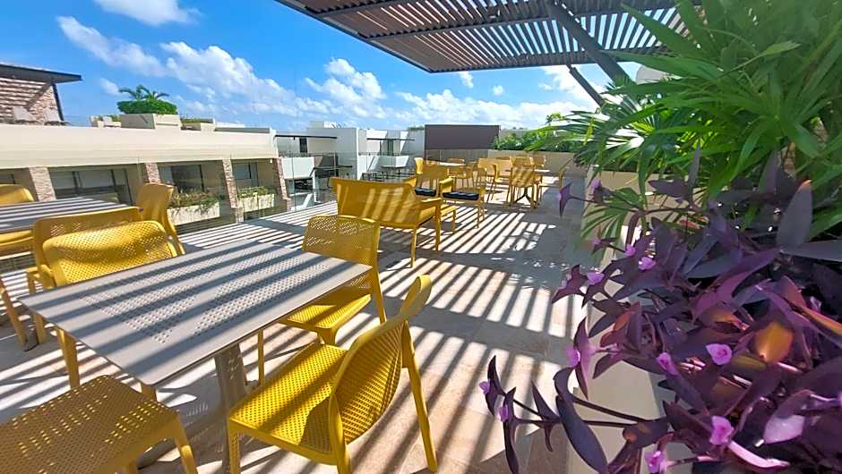 'Syrena Luxury Caribbean' Heart of Playa del Carmen - Fast Wi-fi - Sea Views