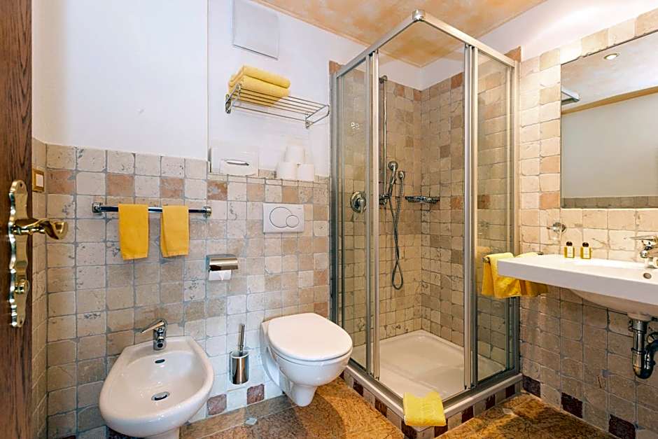 Landhotel Tharerwirt