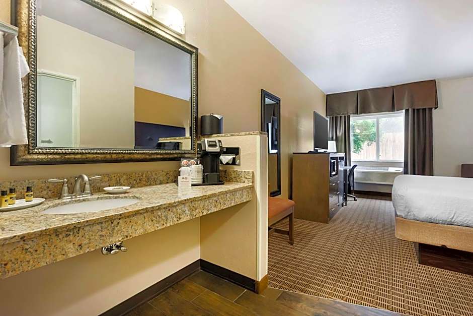 Best Western Plus Yakima Hotel