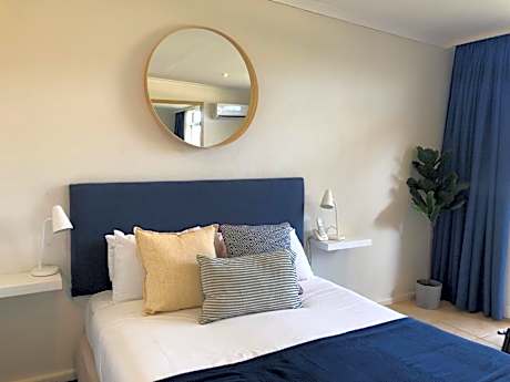 Family Room (2 Adults + 2 Children) - Not Pet Friendly