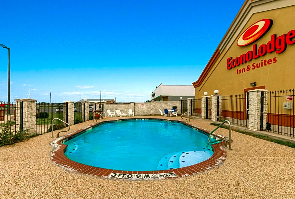 Econo Lodge Inn & Suites