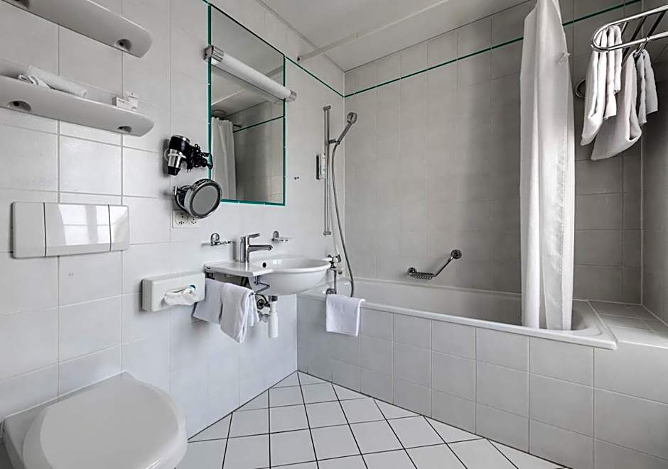 Hotel et Centre Thermal d'Yverdon-les-Bains