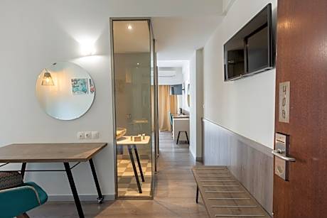 Junior Suite (2 Adults + 1 Child)