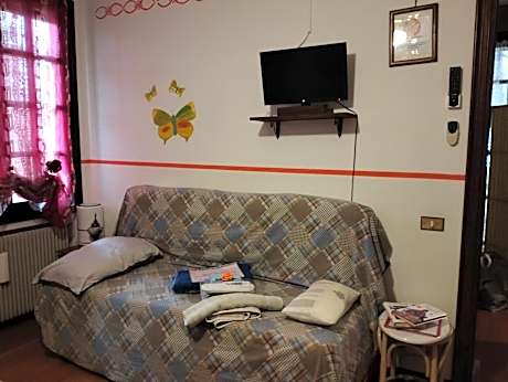 Double Room with Extra Bed and Shared Bathroom