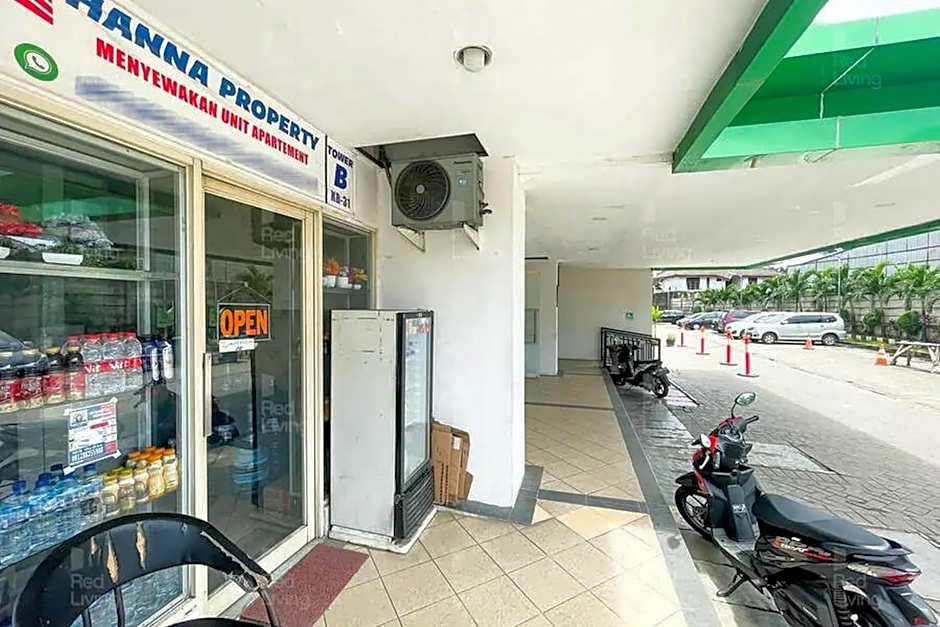 RedLiving Apartemen Green Lake View Ciputat - Hanna Property Tower B