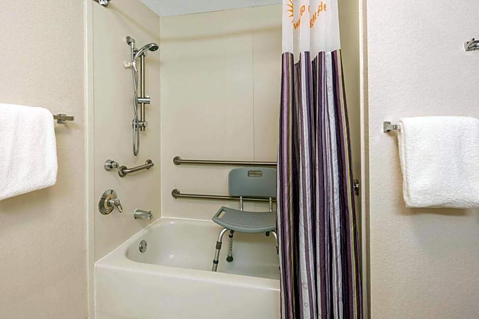 La Quinta Inn & Suites by Wyndham Fort Lauderdale Plantation