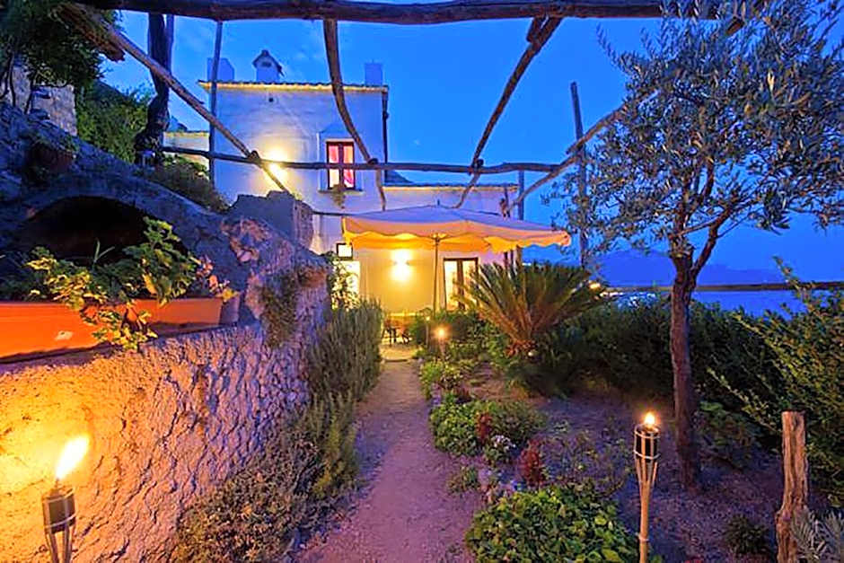 L'Antico Borgo Dei Limoni