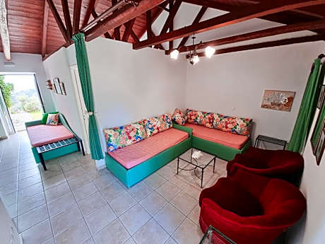 Apartment with Garden View