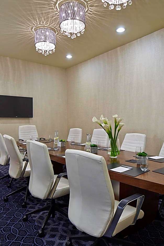 Delta Hotel by Marriott Philadelphia Airport