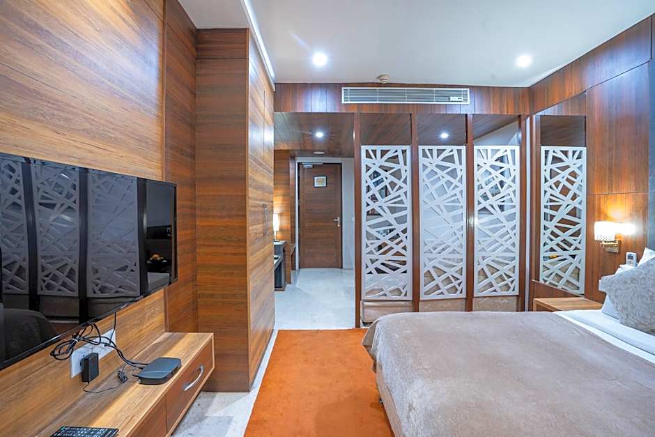 Hide Away Suites