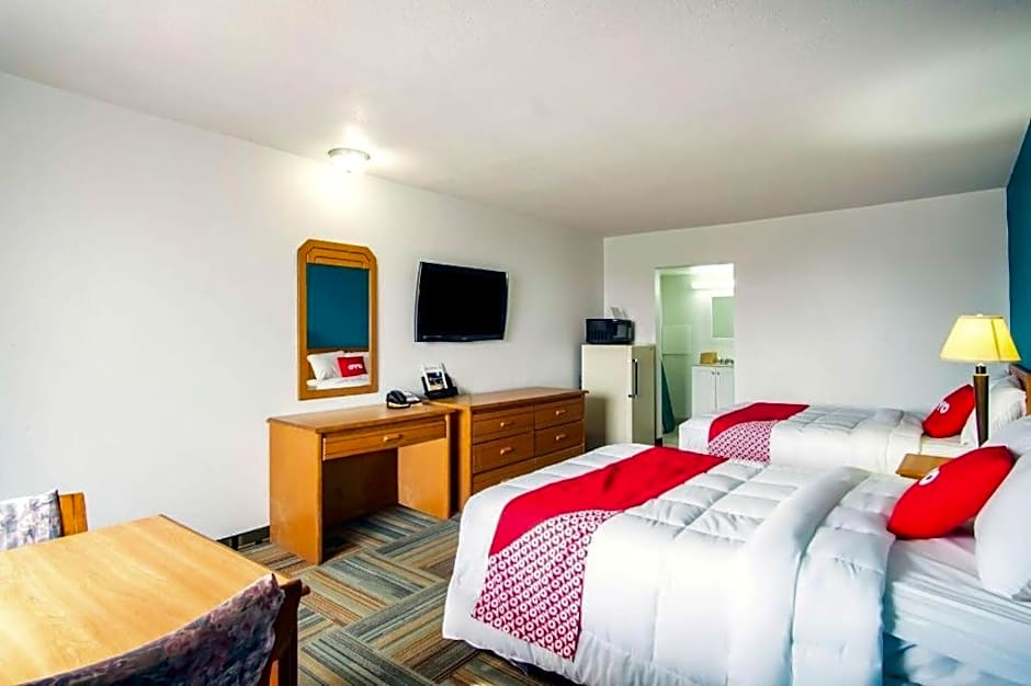 OYO Hotel Hutchinson West 4th Ave