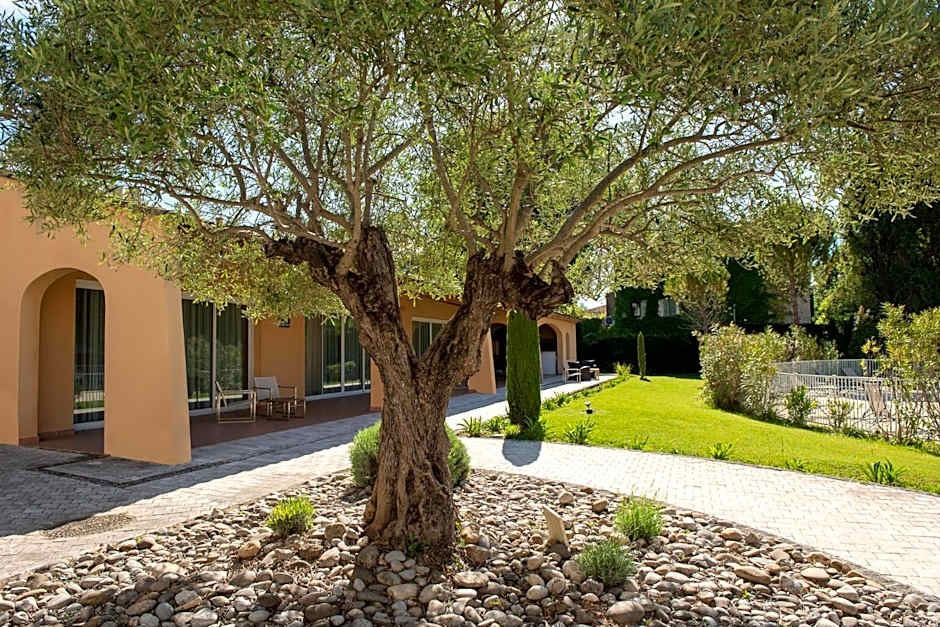 Novotel Aix-en-Provence Pont de L'Arc