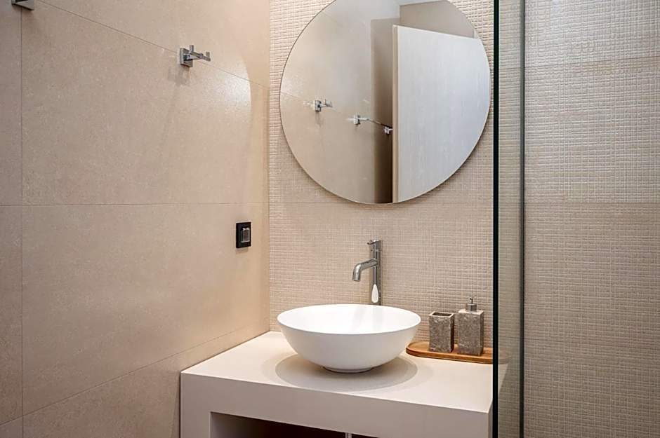 Palm Tree Beach Suites, by ZanteWize