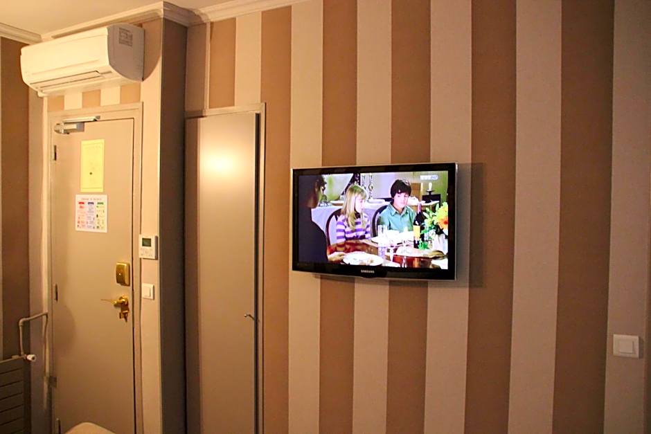 Hotel Saint Cyr Etoile