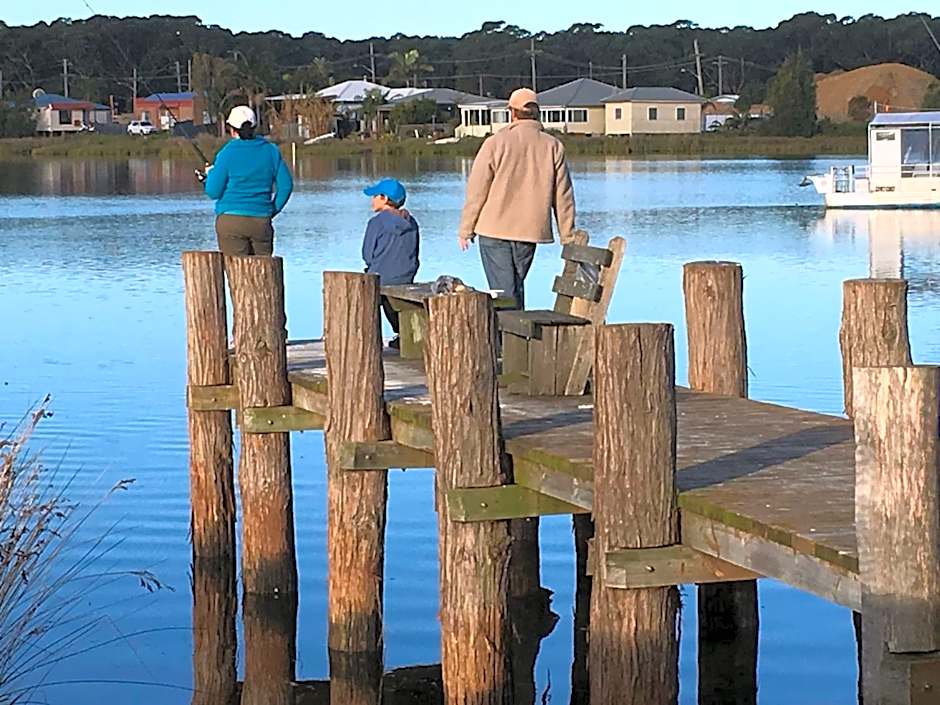 Lake Edge Apartments