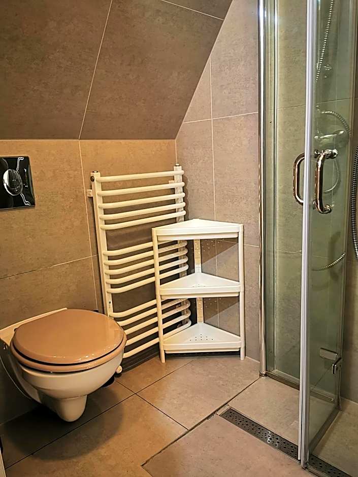 Hostel 55 - darmowy parking