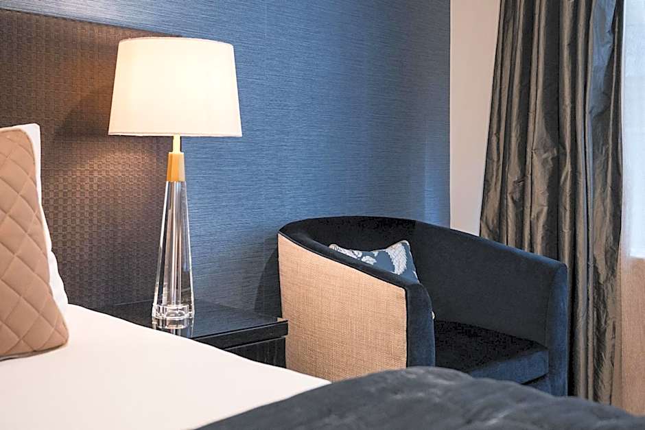 Gilmer Apartment Hotel