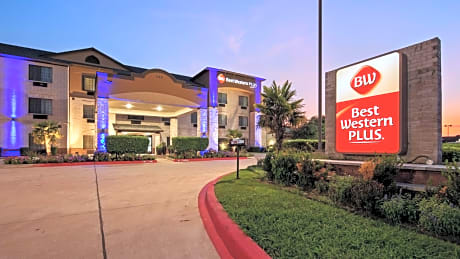 Best Western Plus Mansfield Inn and Suites