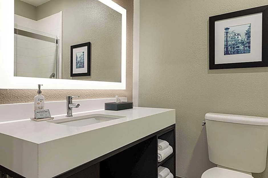 La Quinta Inn & Suites by Wyndham Oxford - Anniston