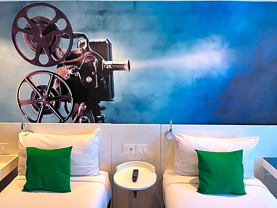 ibis styles Montevideo Biarritz