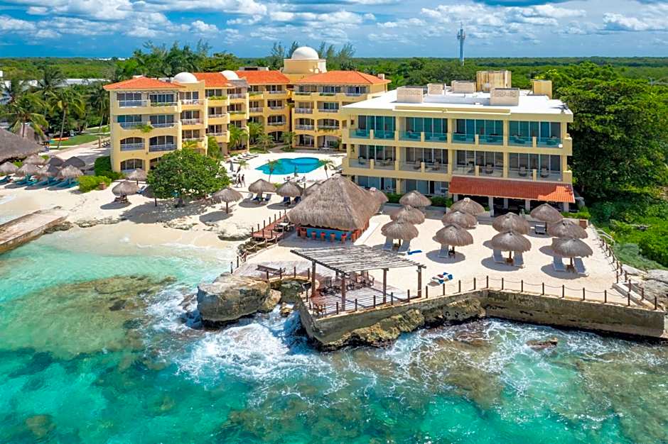 Playa Azul Golf & Beach Resort