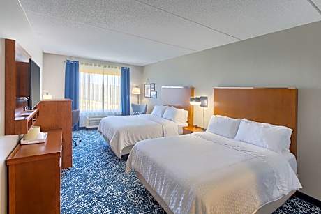 Room, 2 Queen Beds (Mobility Accessible, Roll-In Shower) (2 Queen Beds)