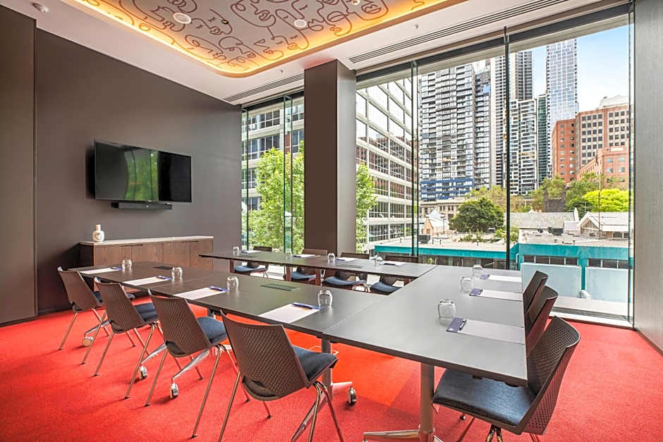 Holiday Inn Express Melbourne Little Collins By IHG