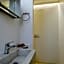 Rooster Guesthouse Rooms