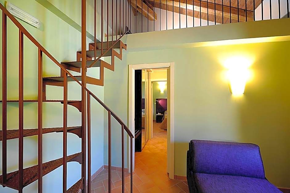 Photo 1 of 4 of Quadruple Room - Split Level