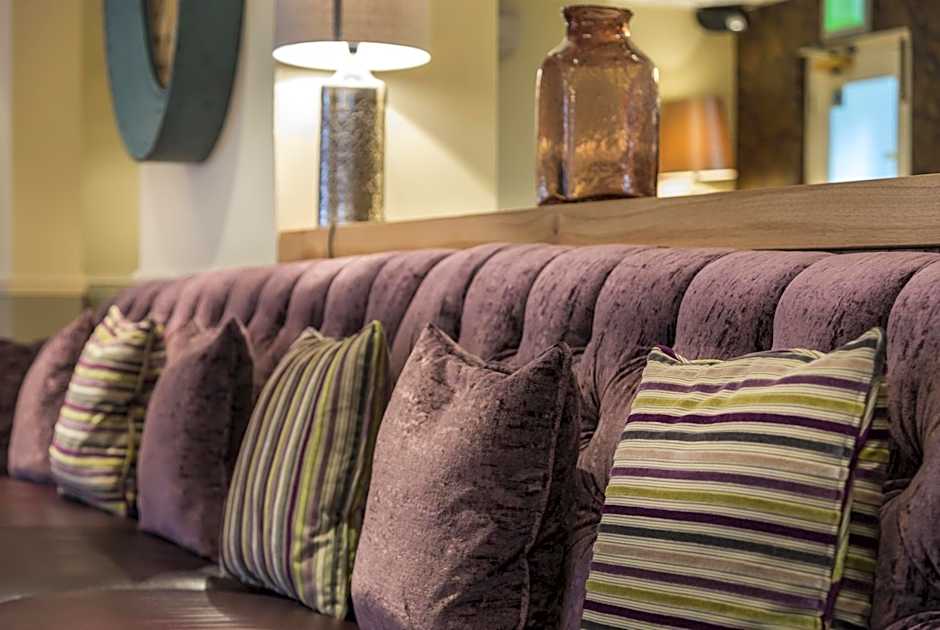 The Royal Oak Hotel, Welshpool - The Coaching Inn Group