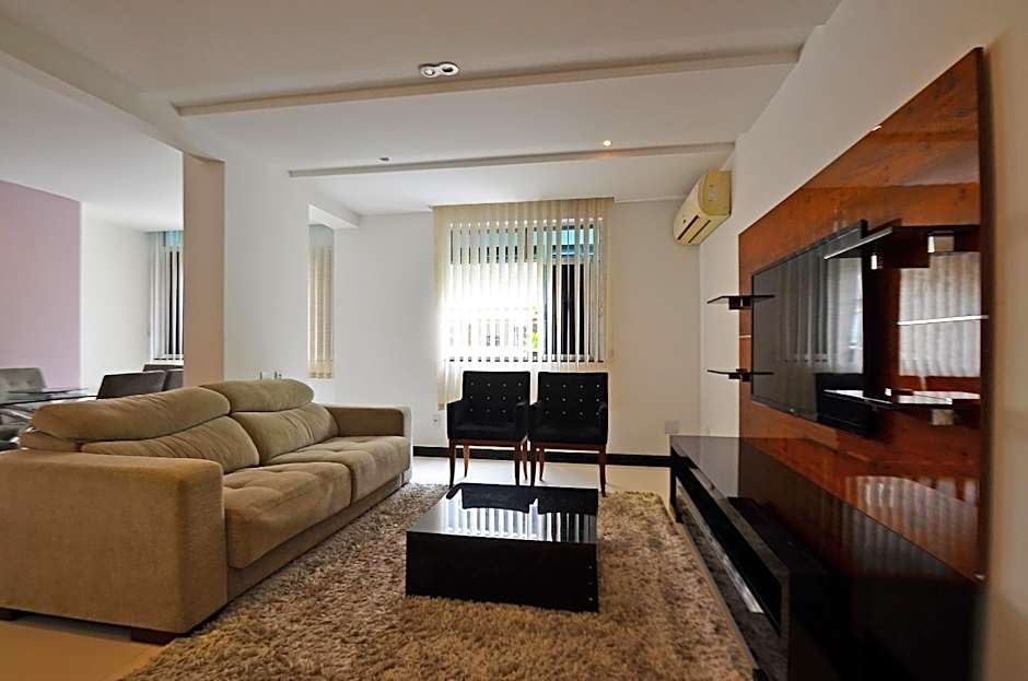 Comfortable 3 Bedrooms: Side Sea View