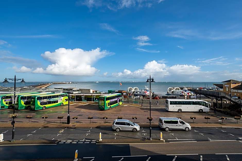 The Veteran Hotel & Bar