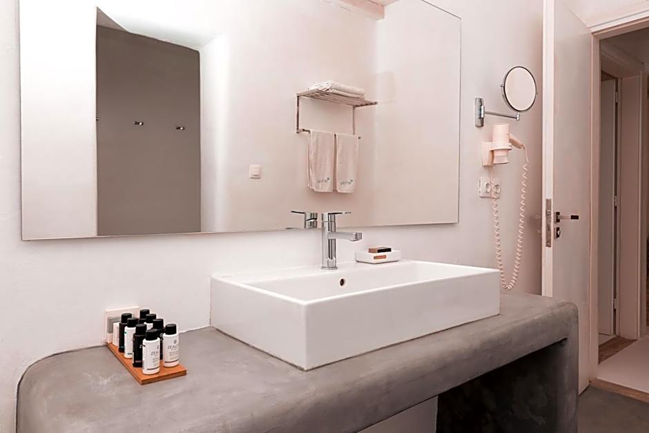 Senses Luxury Villas & Suites