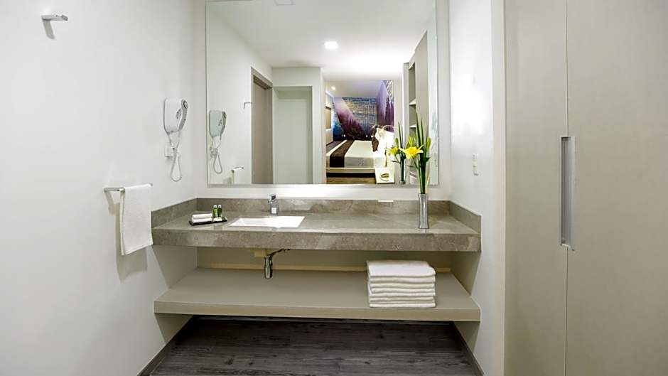 Life Hotel
