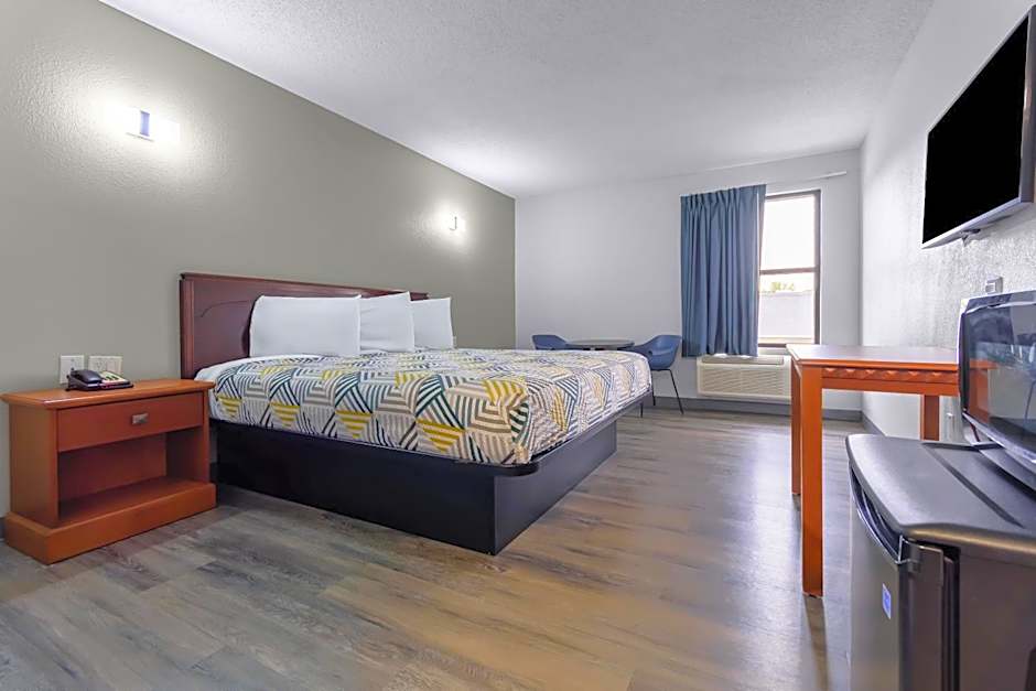 Motel 6 - Franklin, OH