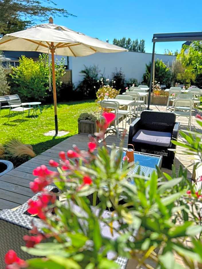 Hôtel Restaurant La Voile Bleue