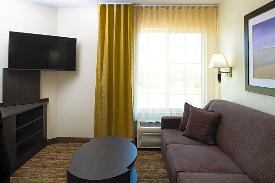 Candlewood Suites Olathe By IHG