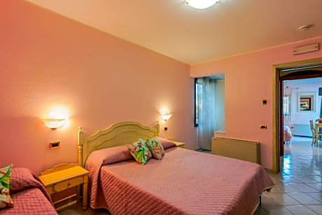 Two Connecting Double Rooms