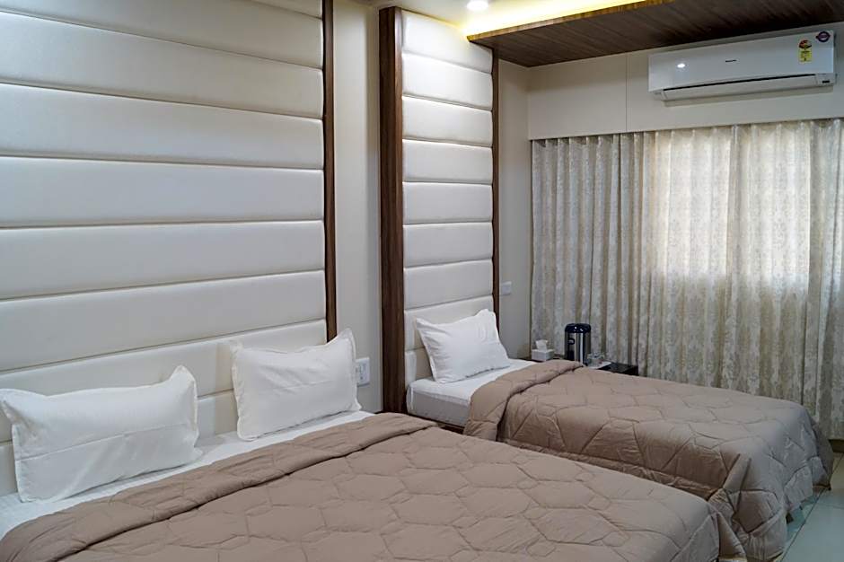 Hotel Midtown, Vadodara