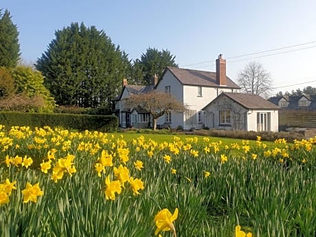 Lower House B&B and Cottages, Adforton