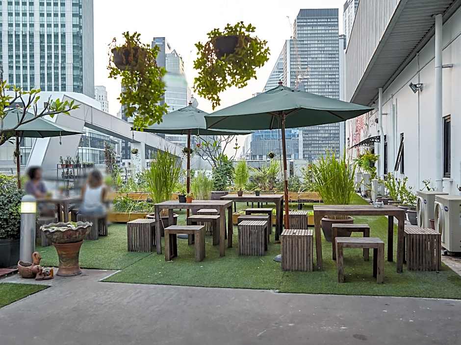 Hom hostel & Cooking club