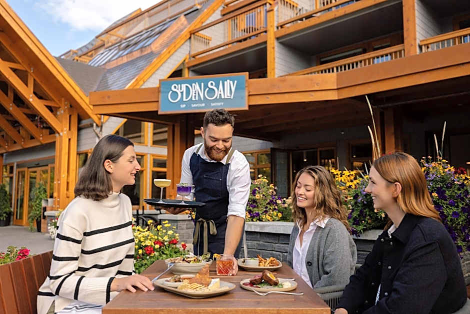 Hotel Canoe and Suites