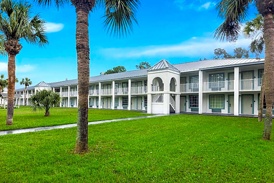 Suburban Studios Brunswick I-95