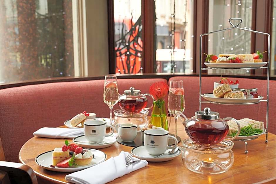 Hard Days Night Hotel