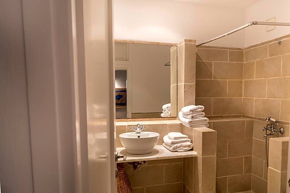 Skiathos Holidays Suites & Villas