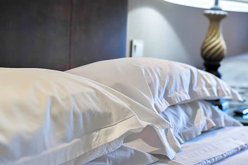 Sheraton Pilar Hotel & Convention Center