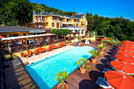 Les Tresoms Lake And Spa Resort