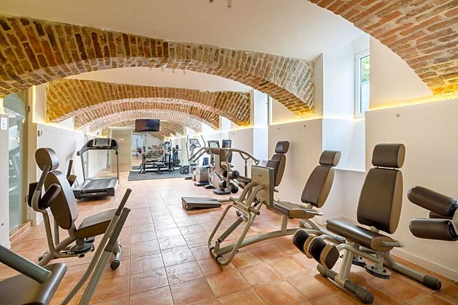 Best Western Plus Celebrity Suites