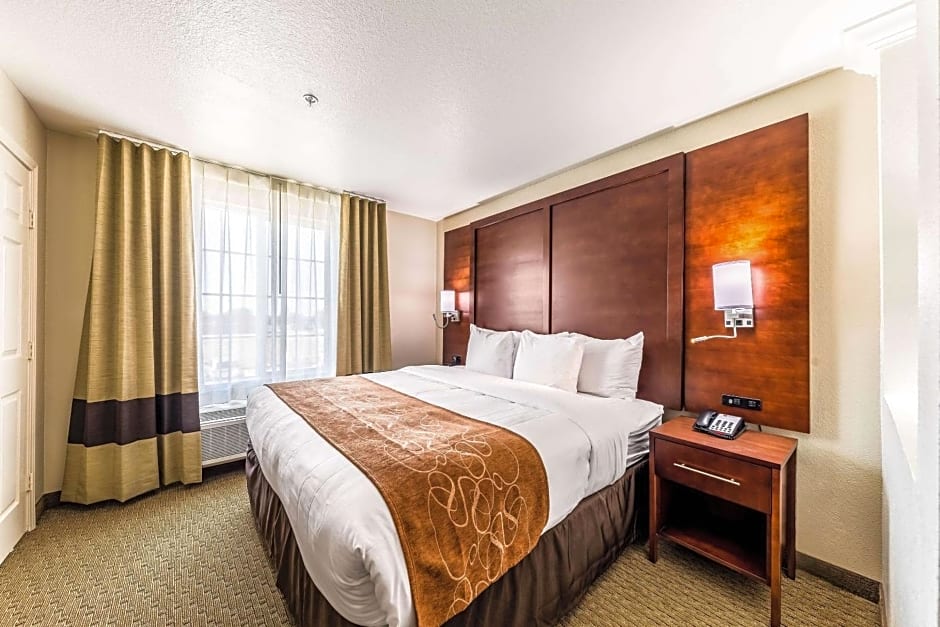 Comfort Suites Grand Prairie - Arlington North