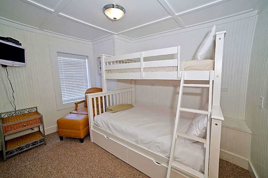 Georgianne Inn & Suites